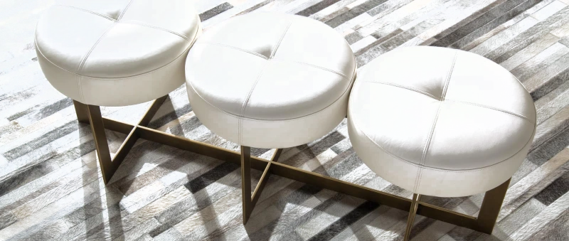 White leather button bench, metal, iron — Ansicht 2